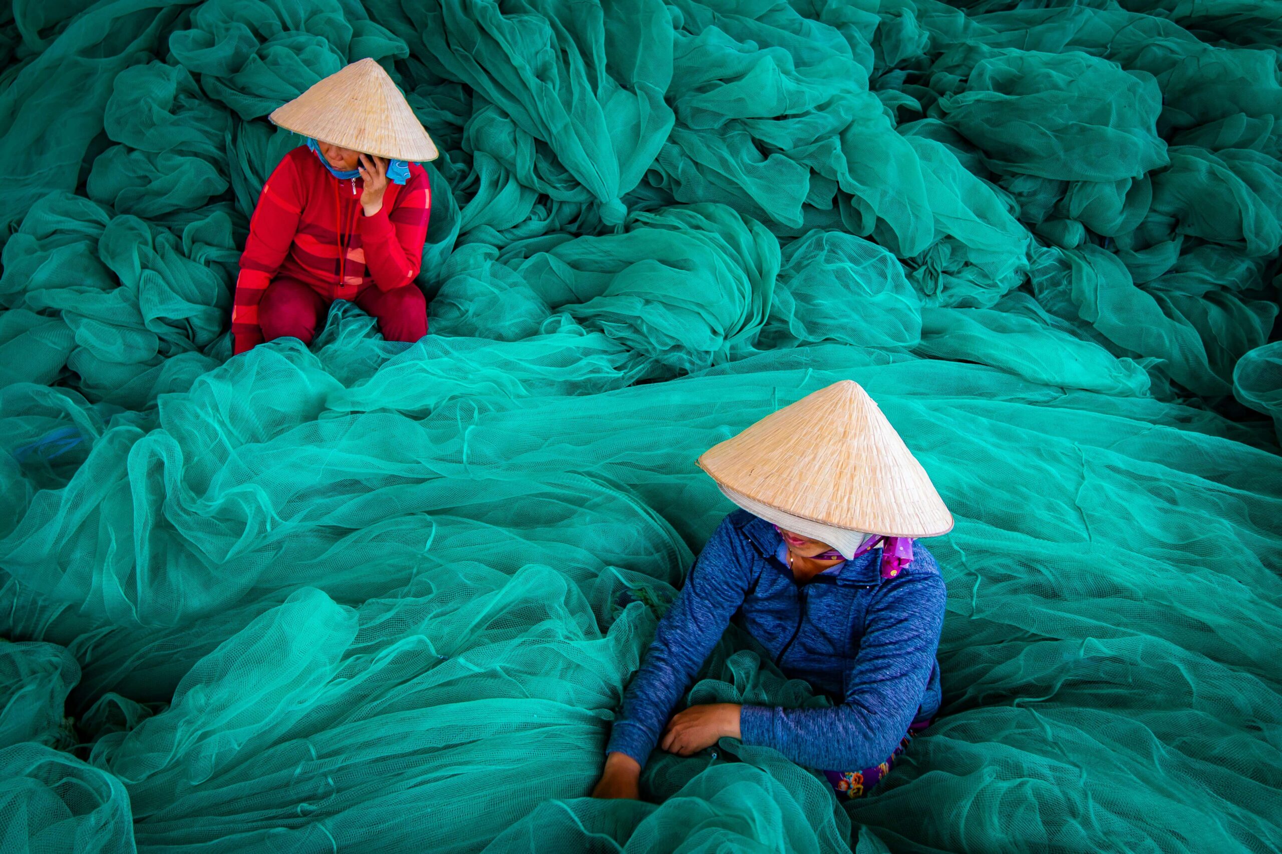 vietnam-workers
